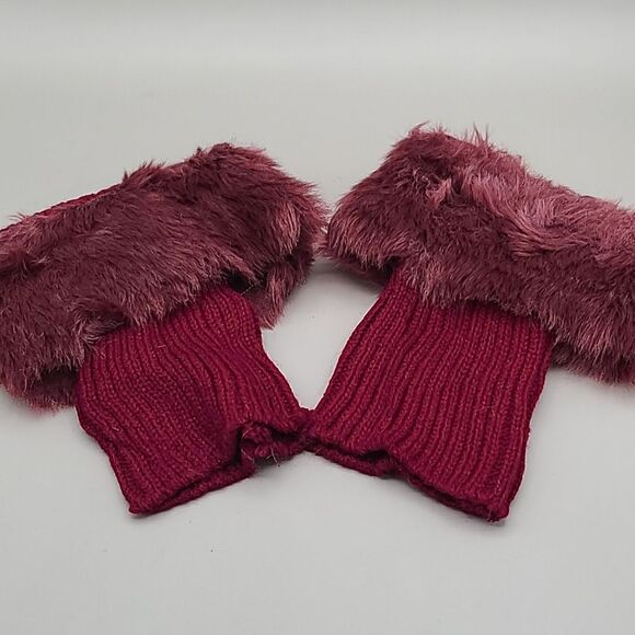 Maroon Faux Fur Boot Cuffs,  NWOT - Picture 2 of 5